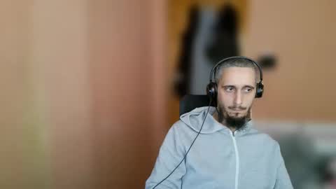 Snapshot of lefrenchiies chatting on February 27, 11:54 am lefrenchiies online show from February 27, 11:54 am