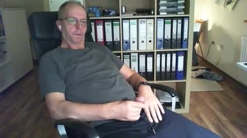 Dave online show from October 14, 10:10 pm