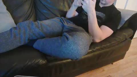 UK lover online show from March 31, 1:07 am