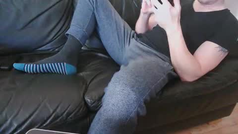 UK lover online show from April 1, 11:33 am