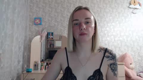 Snapshot of leggywily25 chatting on February 25, 2:11 pm leggywily25 online show from February 25, 2:11 pm