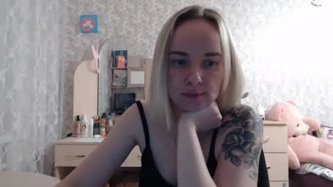 Snapshot of leggywily25 chatting on March 12, 6:33 pm leggywily25 online show from March 12, 6:33 pm