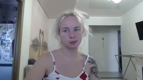 Snapshot of leggywily25 chatting on September 16, 11:00 am leggywily25 online show from September 16, 11:00 am