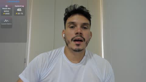 Snapshot of legolas_15 chatting on October 2, 4:47 pm Alejandro online show from October 2, 4:47 pm