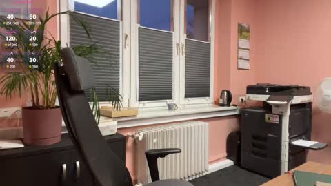 LegsLONG online show from October 28, 5:11 am