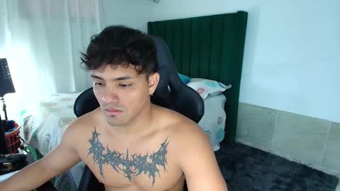  Lei  online show from March 17, 10:57 pm