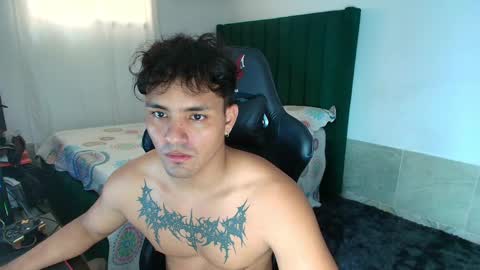 Snapshot of lei_77 chatting on May 1, 7:07 pm Lei online show from May 1, 7:07 pm
