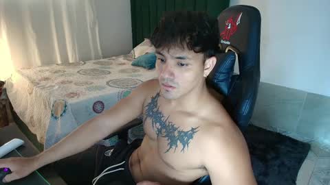Snapshot of lei_77 chatting on May 14, 7:53 pm Lei online show from May 14, 7:53 pm