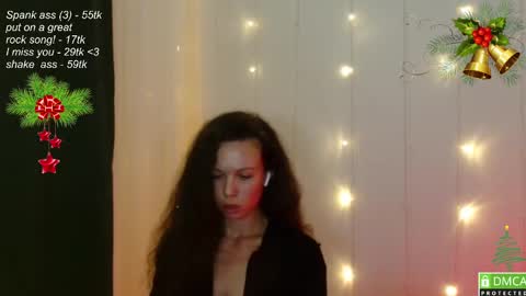 hey Im Leia and I love rock  online show from December 14, 4:20 pm