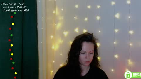 hey Im Leia and I love rock  online show from May 8, 7:08 pm