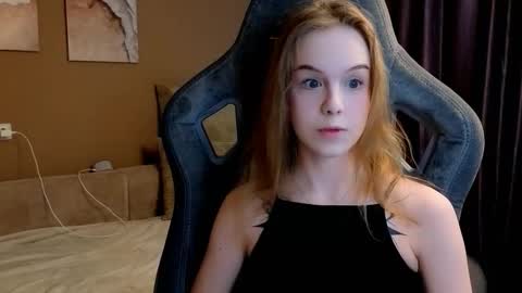 Snapshot of leiamurphy chatting on March 22, 2:20 pm Leia online show from March 22, 2:20 pm