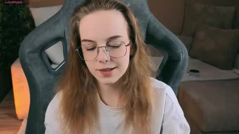 Leia online show from May 9, 2:44 pm