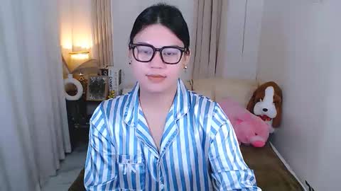 Snapshot of leighcortesi chatting on September 12, 1:49 am Cailey online show from September 12, 1:49 am