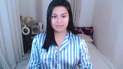 Snapshot of leighcortesi chatting on October 19, 2:07 pm Cailey online show from October 19, 2:07 pm