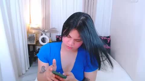 Snapshot of leighcortesi chatting on November 5, 2:06 pm Cailey online show from November 5, 2:06 pm