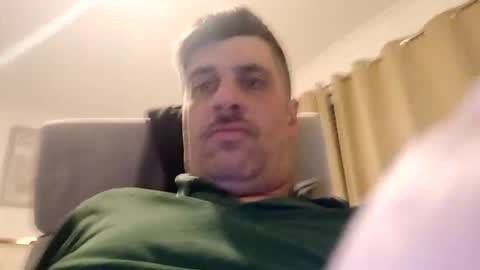 Snapshot of leightimmins001 chatting on December 3, 7:23 pm leightimmins001 online show from December 3, 7:23 pm