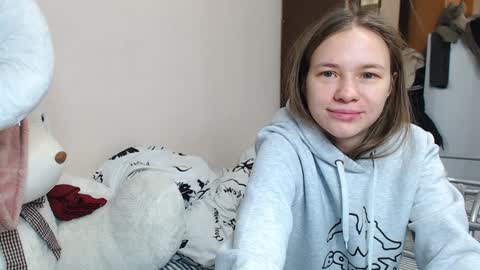 Snapshot of leila_bambi chatting on December 23, 9:08 pm leila_bambi online show from December 23, 9:08 pm
