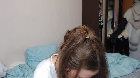 Snapshot of leila_bambi chatting on February 4, 11:38 am leila_bambi online show from February 4, 11:38 am