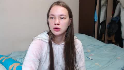 Snapshot of leila_bambi chatting on February 17, 7:10 pm leila_bambi online show from February 17, 7:10 pm