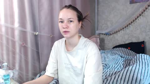 Snapshot of leila_bambi chatting on May 7, 8:36 pm leila_bambi online show from May 7, 8:36 pm