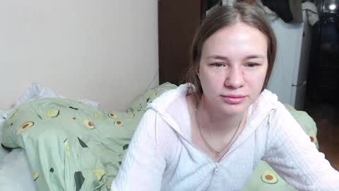 Snapshot of leila_bambi_ chatting on January 12, 10:45 am leila_bambi_ online show from January 12, 10:45 am