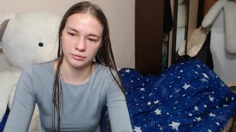 Snapshot of leila_bambi_ chatting on January 29, 3:22 am leila_bambi_ online show from January 29, 3:22 am