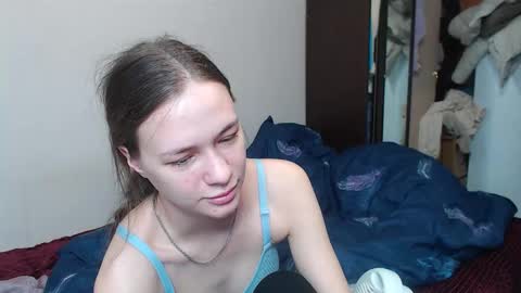 Snapshot of leila_bambi_ chatting on March 4, 4:41 pm leila_bambi_ online show from March 4, 4:41 pm
