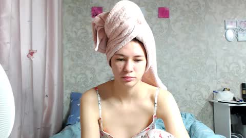 leila_bambi_ online show from September 24, 2:31 pm