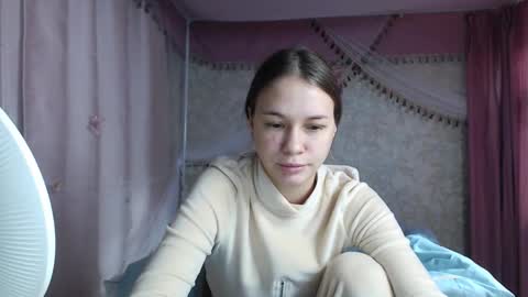 leila_bambi_ online show from December 20, 2:02 pm