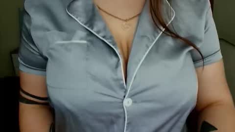 Leila online show from November 12, 9:53 am