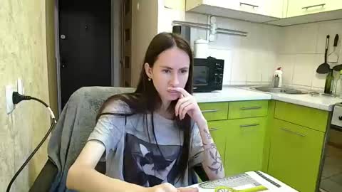 Leila online show from September 9, 5:18 am