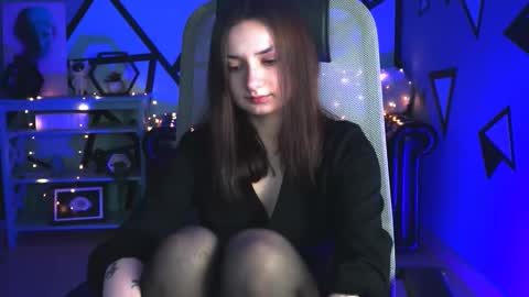 LeilaMurphy online show from March 12, 9:02 am