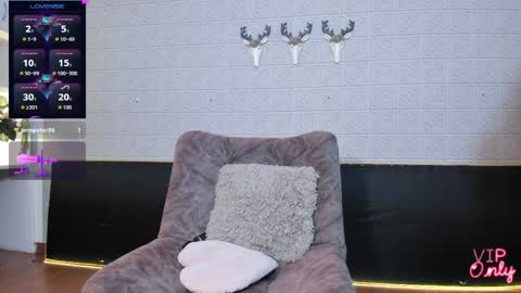 Snapshot of leilahiuston chatting on March 25, 8:15 pm online show from March 25, 8:15 pm