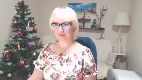Snapshot of leilamays chatting on December 22, 5:56 am Leila Kinky online show from December 22, 5:56 am
