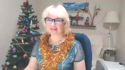 Snapshot of leilamays chatting on January 5, 4:47 am Leila Kinky online show from January 5, 4:47 am