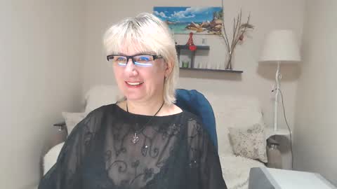 Snapshot of leilamays chatting on January 19, 10:17 am Leila Kinky online show from January 19, 10:17 am