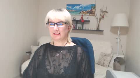Snapshot of leilamays chatting on January 22, 4:44 am Leila Kinky online show from January 22, 4:44 am