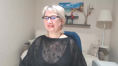 Snapshot of leilamays chatting on January 31, 2:37 am Leila Kinky online show from January 31, 2:37 am