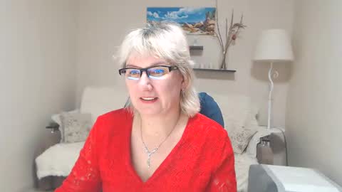 Snapshot of leilamays chatting on February 18, 7:32 am Leila Kinky online show from February 18, 7:32 am