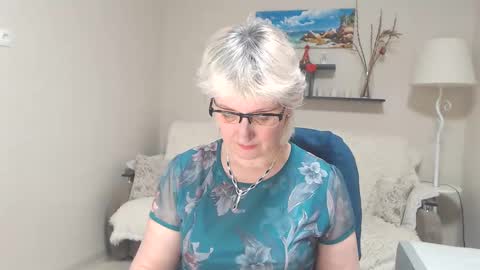 Snapshot of leilamays chatting on February 21, 11:44 am Leila Kinky online show from February 21, 11:44 am