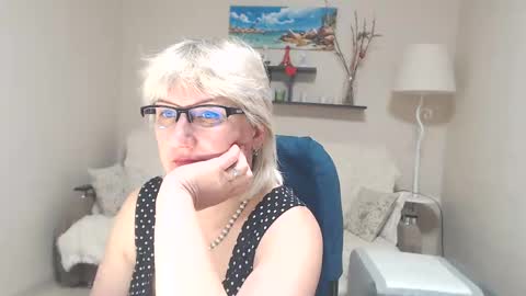 Snapshot of leilamays chatting on March 7, 9:07 am Leila Kinky online show from March 7, 9:07 am