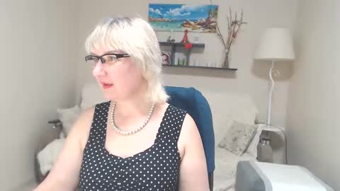 Snapshot of leilamays chatting on March 7, 1:51 pm Leila Kinky online show from March 7, 1:51 pm