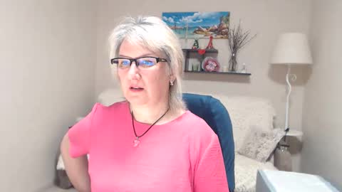 Leila Kinky online show from May 7, 4:29 am