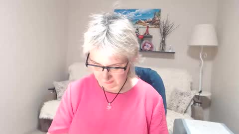 Leila Kinky online show from May 10, 3:01 am