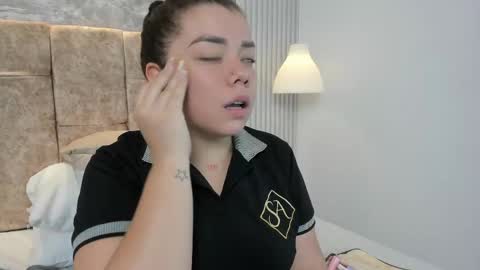 leilapons online show from October 5, 4:27 pm