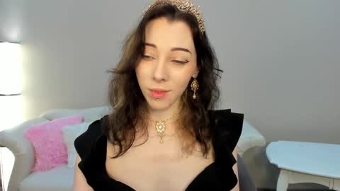 LeilaTaylors online show from April 3, 6:11 am