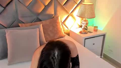 Leizathompson online show from January 13, 5:29 pm