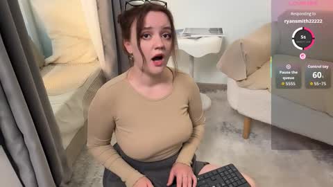 Lela online show from September 24, 1:36 pm