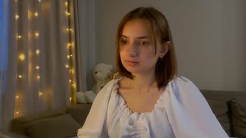 Lelia online show from June 16, 6:10 pm