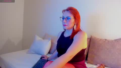 Snapshot of leloo_swift chatting on July 20, 2:48 am Leloo online show from July 20, 2:48 am